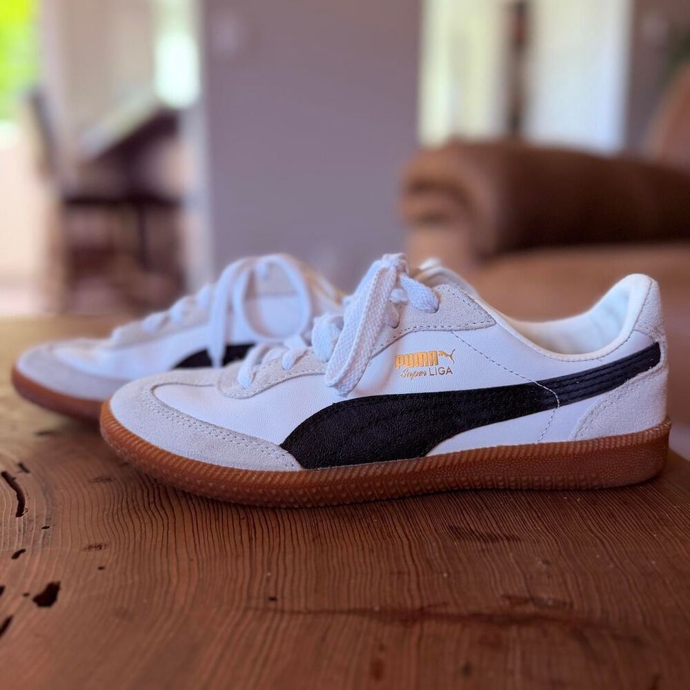 Puma Women's White and Grey Trainers